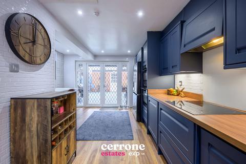 4 bedroom end of terrace house for sale, Upper Field Close, Redditch B98