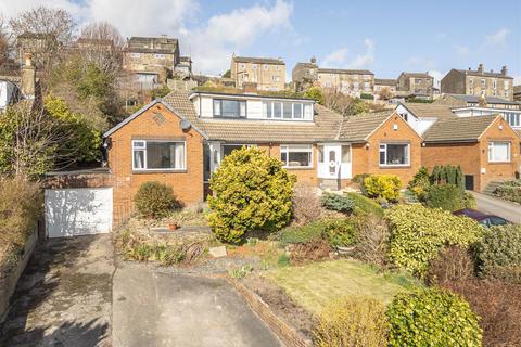 4 bedroom semi-detached bungalow for sale, Sunnybank Road, Greetland, Halifax