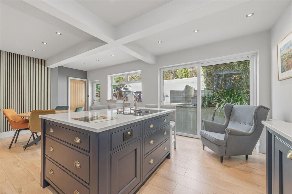 Living/Dining Kitchen
