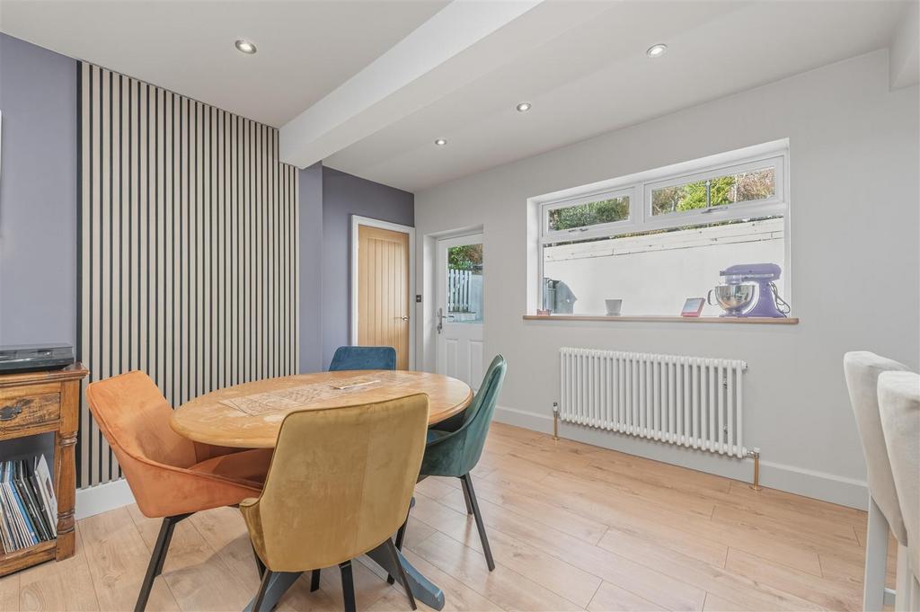 Living/Dining Kitchen