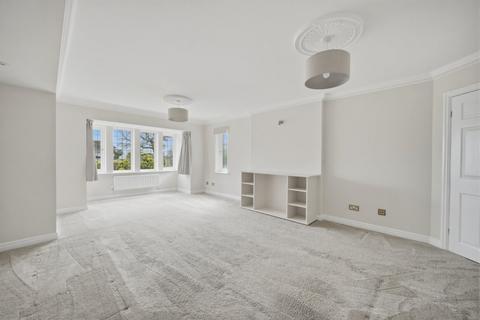 5 bedroom detached house to rent, Rossett Gardens, Harrogate, North Yorkshire, HG2