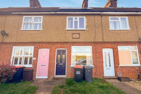 2 bedroom terraced house for sale, 32 Luton Road, Toddington, Dunstable, LU5 6DF