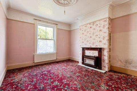 undefined, College Grove, Wakefield, West Yorkshire, WF1