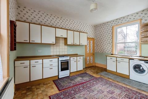 undefined, College Grove, Wakefield, West Yorkshire, WF1