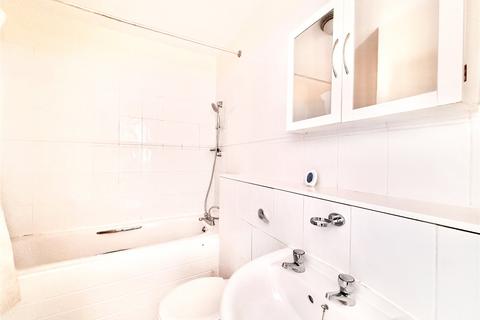 Apartment to rent, Park View Road, London W5