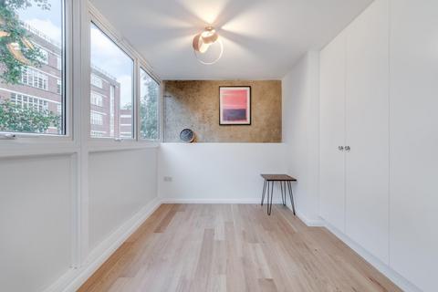 3 bedroom apartment to rent, Clipstone Street, London W1W