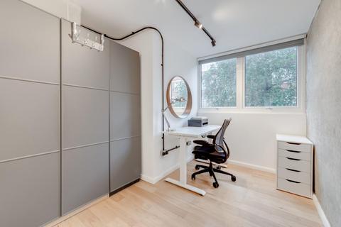 3 bedroom apartment to rent, Clipstone Street, London W1W