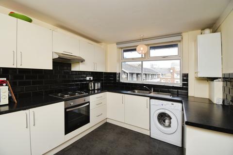 3 bedroom maisonette for sale, Gough Walk, London, E14