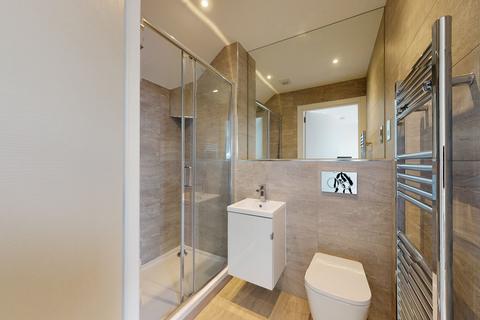 2 bedroom flat to rent, Riverbank Way