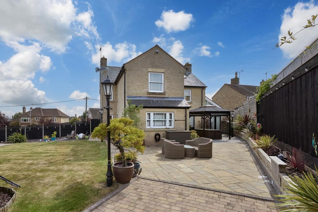 8-26 A Church St Yaxley-8