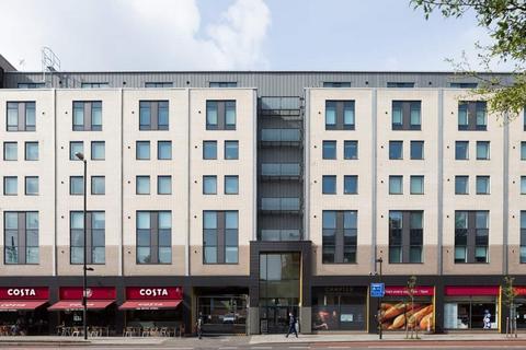 Studio to rent, Holloway Road