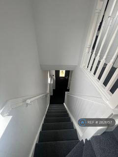 4 bedroom semi-detached house to rent, Wades Road, Bristol, BS34