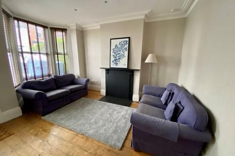 3 bedroom house share to rent, 30 Cowlishaw Road, Ecclesall