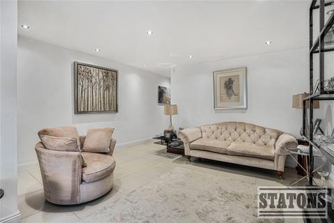 4 bedroom house for sale, Green Close, Brookmans Park, Hertfordshire, AL9