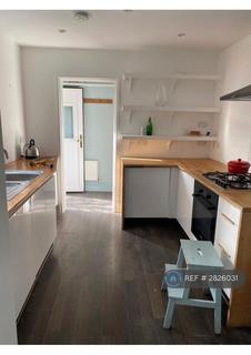 3 bedroom semi-detached house to rent, Lysons Avenue, Gloucester, GL1