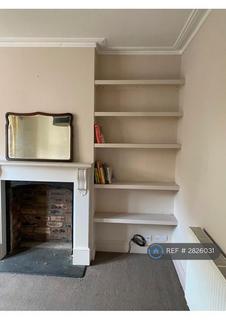 3 bedroom semi-detached house to rent, Lysons Avenue, Gloucester, GL1