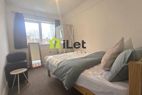 1 bedroom in a house share to rent, Northampton NN1