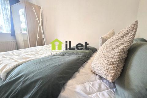 1 bedroom in a house share to rent, Northampton NN1