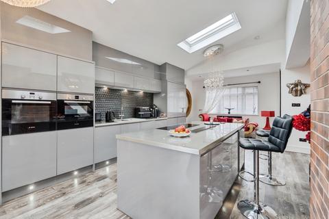 4 bedroom semi-detached house for sale, Platt Hill Avenue, Bolton, Greater Manchester, BL3