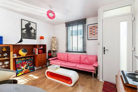 2 bedroom terraced house for sale, Castle Road, Chatham