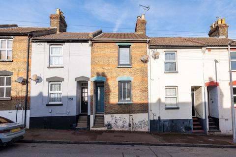 2 bedroom terraced house for sale, Castle Road, Chatham