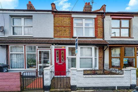 3 bedroom semi-detached house for sale, Chester Road, Hertfordshire WD18