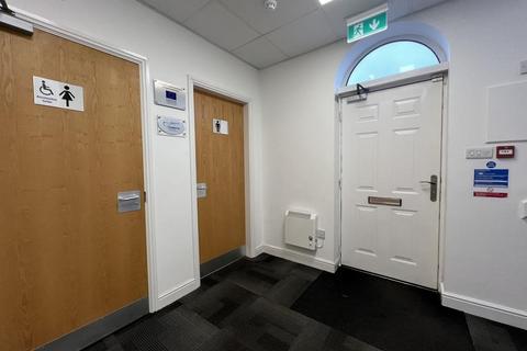 Industrial unit to rent, Dalewood Rd Newcastle Under Lyme ST5 9QH