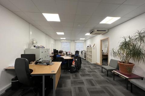 Industrial unit to rent, Dalewood Rd Newcastle Under Lyme ST5 9QH