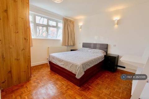 undefined, Putney Hill, London, SW15
