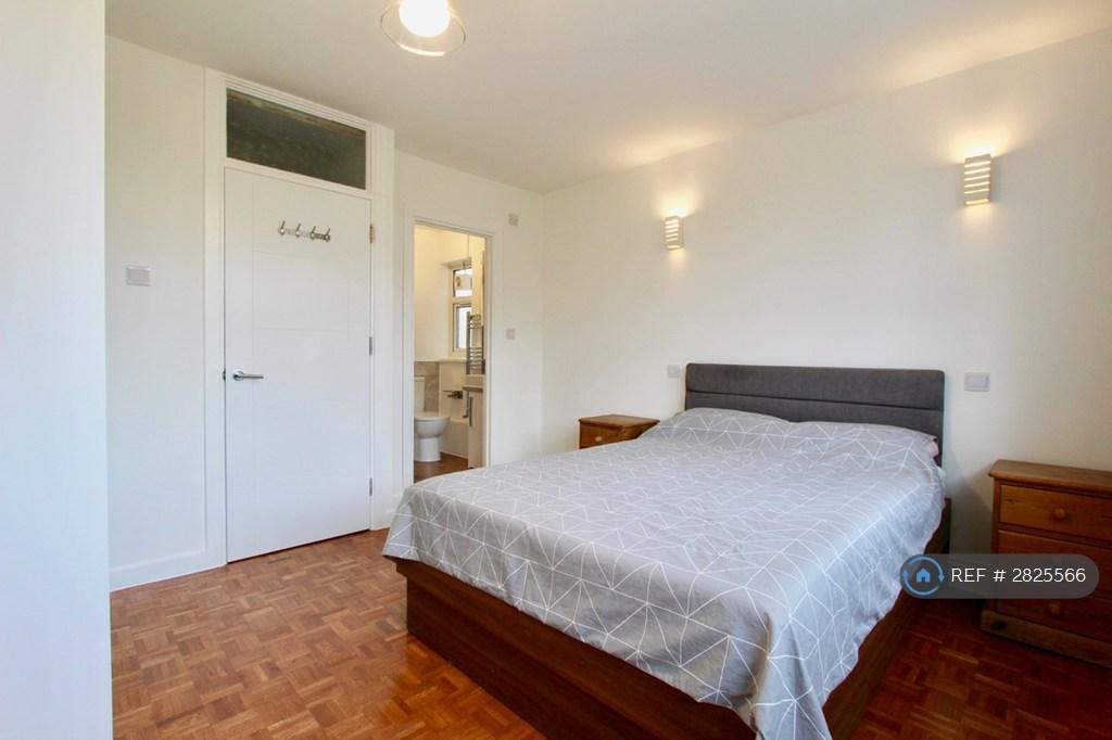 Bedroom 2 (With Ensuite)