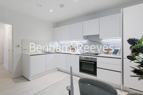 undefined, Farine Avenue, Hayes UB3