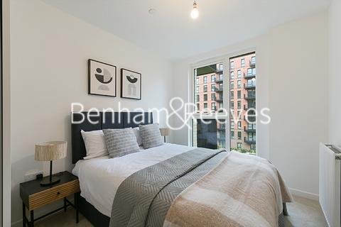 undefined, Farine Avenue, Hayes UB3
