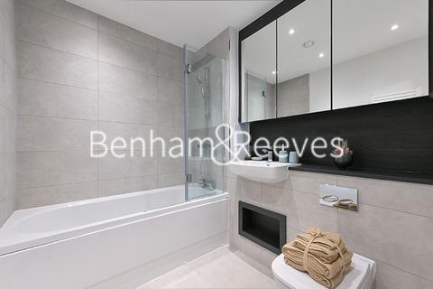 undefined, Farine Avenue, Hayes UB3