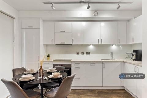 3 bedroom flat to rent, Pontoon Dock, Newham, E16