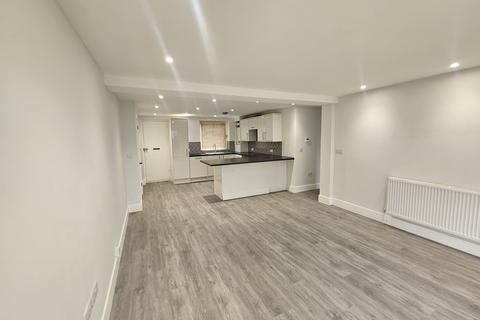 undefined, Tonbridge Road, Maidstone, ME16