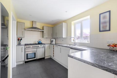 3 bedroom semi-detached house for sale, Fern Road, Storrington, RH20