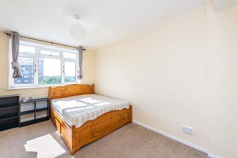 2 bedroom flat to rent, Wandsworth Road, SW8, Vauxhall, London, SW8