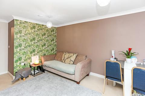 2 bedroom flat for sale, Bedford Drive, Fareham PO14
