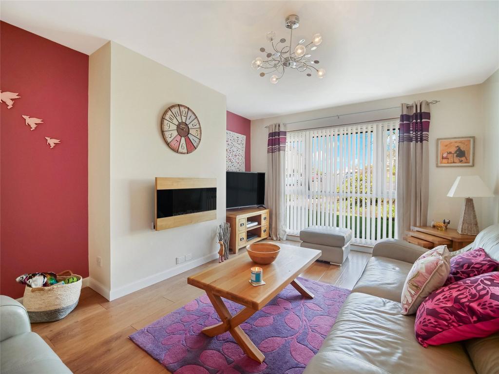 Sitting Room /Bed 2