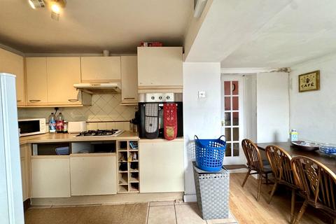 undefined, Trelewis, Treharris CF46