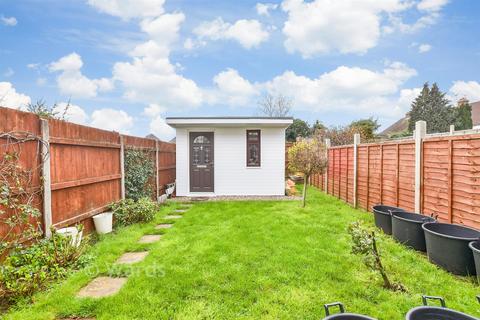 3 bedroom terraced house for sale, Beaumont Road, Maidstone ME16