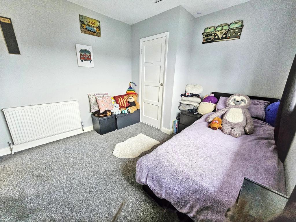 Bedroom 2 (2)