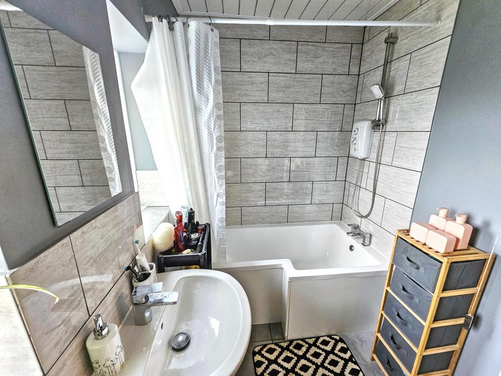 Bathroom without toilet