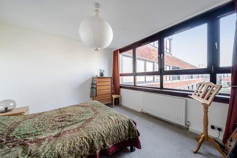 3 bedroom terraced house for sale, Carlton Grove, London