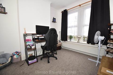 2 bedroom terraced house for sale, Cambridge Road, Gosport