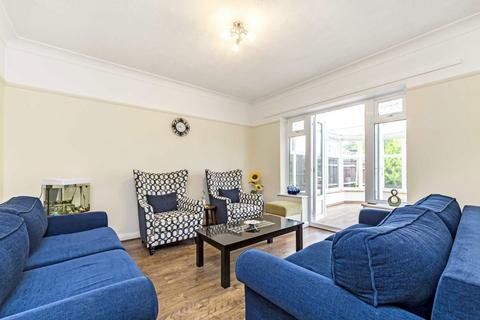 undefined, Grand Avenue, Surbiton KT5