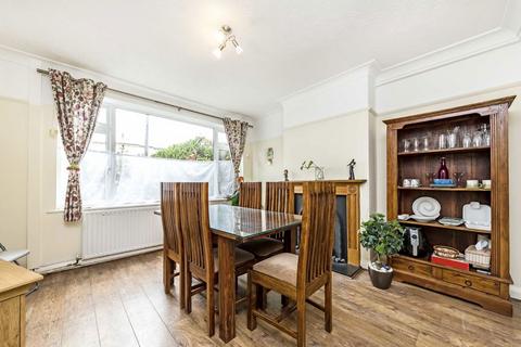 undefined, Grand Avenue, Surbiton KT5