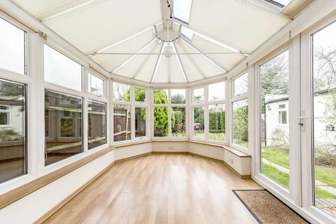 undefined, Grand Avenue, Surbiton KT5
