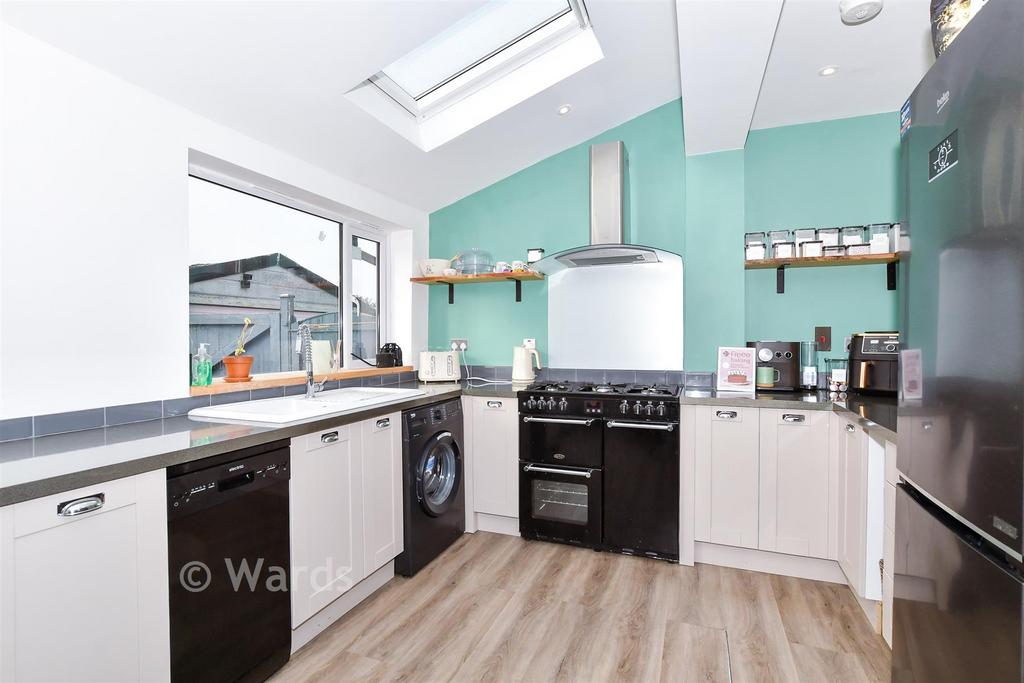 Kitchen/Breakfast Area
