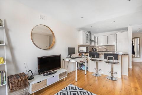 1 bedroom flat for sale, Clanricarde Gardens,  London,  W2